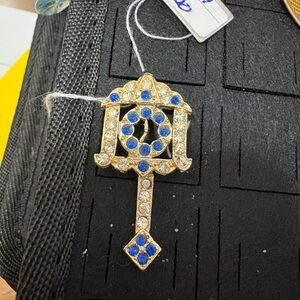 P70 Gold and Blue Jeweled Clock Brooch